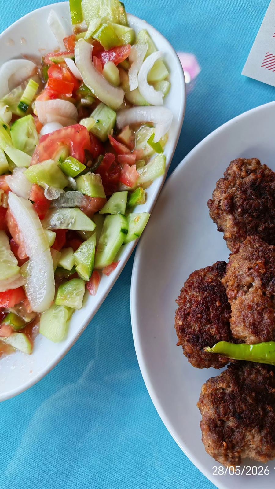 Köfte ve salata
